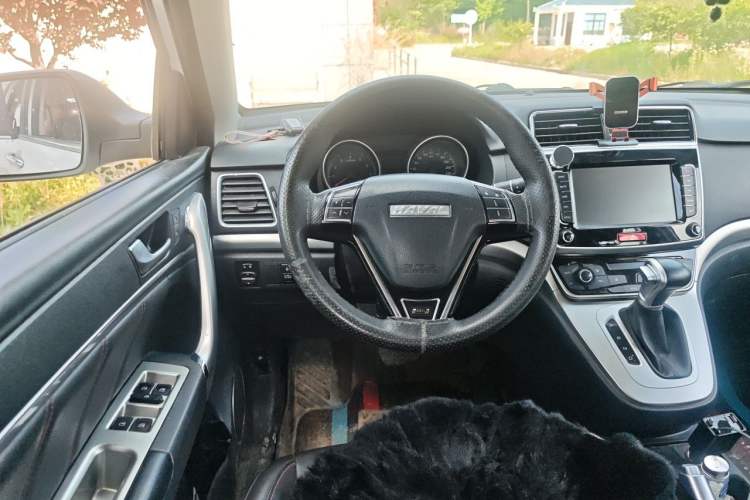 Used Haval M6 2019 1.5T DCT Two-Wheel Drive Value Edition China VI Standard Steering Wheel