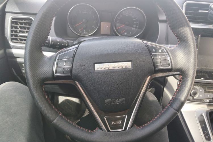 Used Haval M6 2019 1.5T DCT Two-Wheel Drive Elite Version China VI Standard Steering Wheel