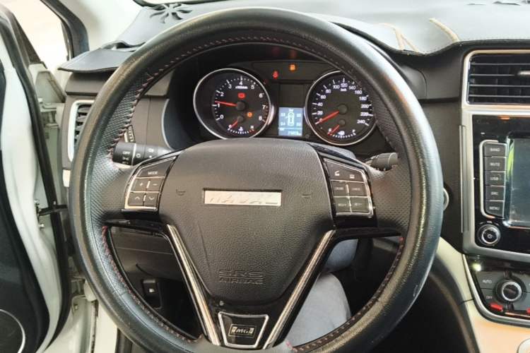 Used Haval M6 2019 1.5T Manual Two-Wheel Drive Elite Version China VI Standard Steering Wheel