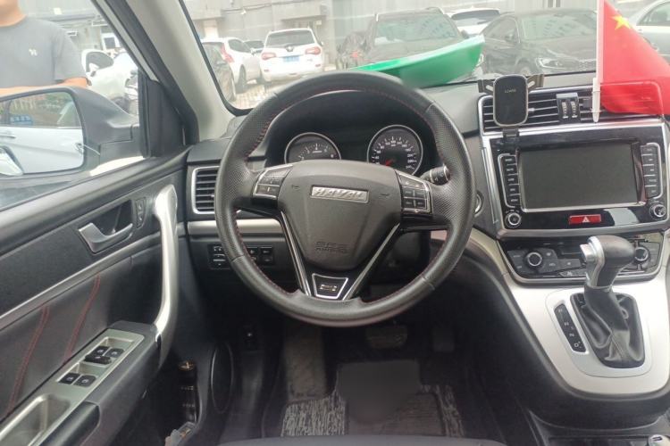 Used Haval M6 2019 1.5T DCT Two-Wheel Drive Elite Version China VI Standard Steering Wheel