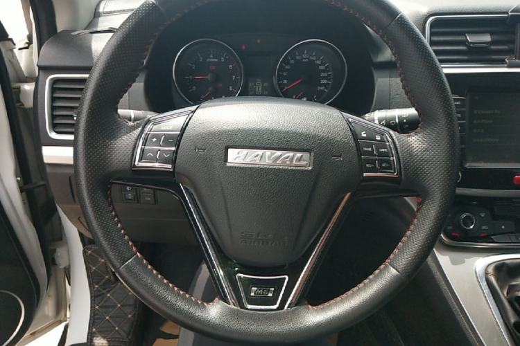 Used Haval M6 2019 1.5T Manual Two-Wheel Drive Elite Version China VI Standard Steering Wheel