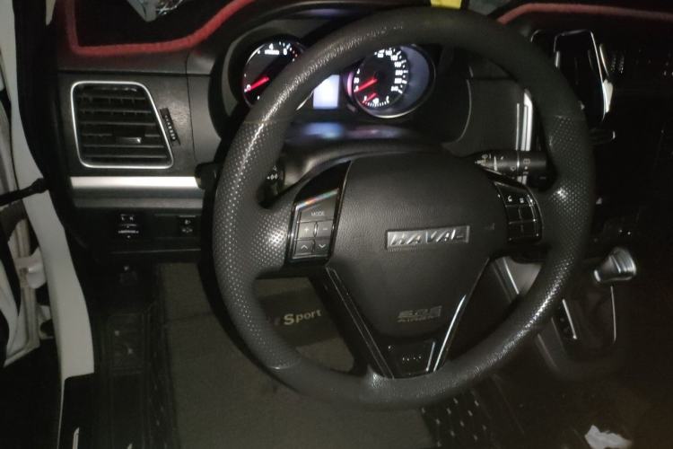 Used Haval M6 2019 1.5T DCT Two-Wheel Drive Value Edition China VI Standard Steering Wheel