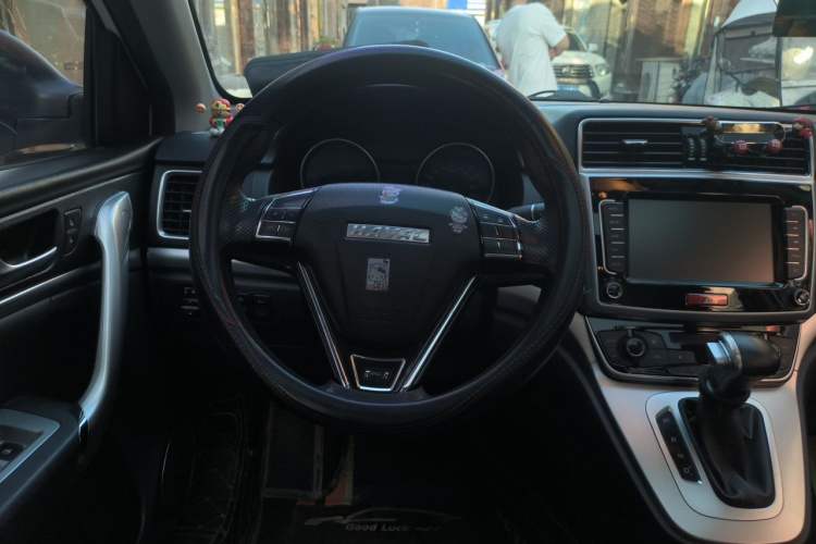 Used Haval M6 2019 1.5T DCT Two-Wheel Drive Value Edition China VI Standard Steering Wheel