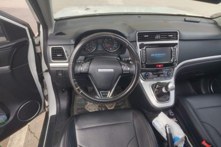 Used Haval M6 2019 1.5T Manual Two-Wheel Drive Elite Version China V Standard Steering Wheel