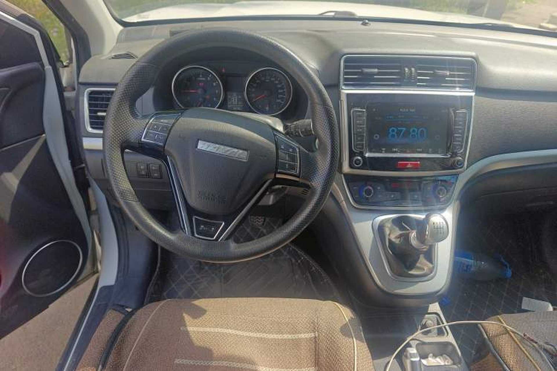 Used Haval M6 2019 1.5T Manual Two-Wheel Drive Urban Version China VI Standard Steering Wheel