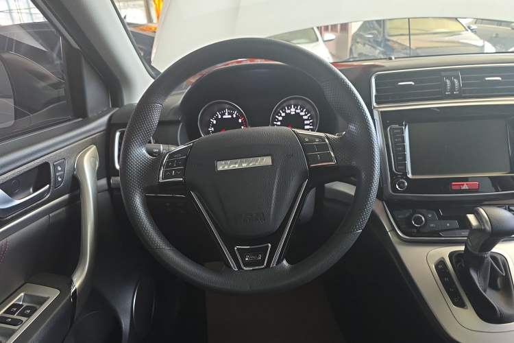 Used Haval M6 2019 1.5T DCT Two-Wheel Drive Value Edition China VI Standard Steering Wheel