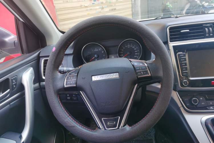 Used Haval M6 2019 1.5T Manual Two-Wheel Drive Elite Version China V Standard Steering Wheel