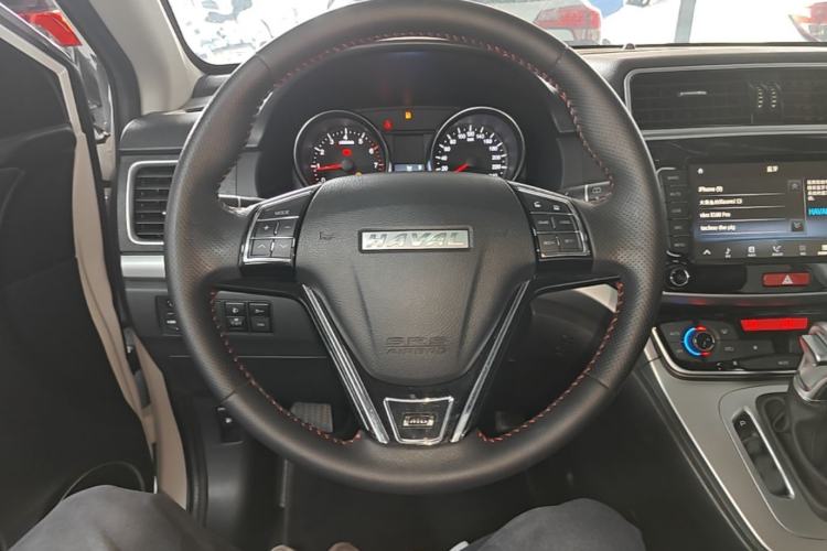 Used Haval M6 2019 1.5T DCT Two-Wheel Drive Elite Version China VI Standard Steering Wheel