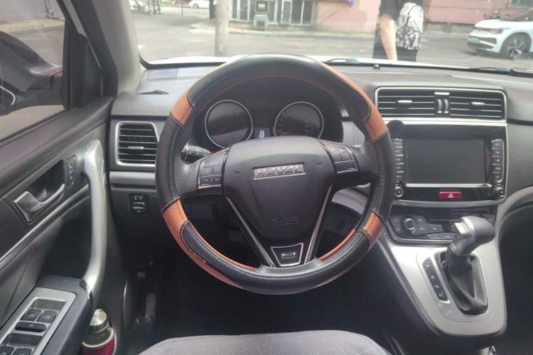 Used Haval M6 2019 1.5T DCT Two-Wheel Drive Urban Version China VI Standard Steering Wheel