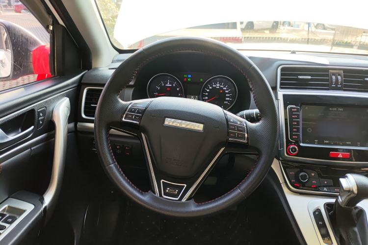 Used Haval M6 2019 1.5T DCT Two-Wheel Drive Elite Version China VI Standard Steering Wheel