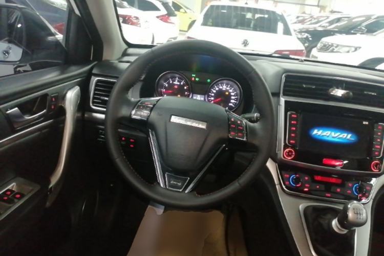 Used Haval M6 2019 1.5T Manual Two-Wheel Drive Elite Version China VI Standard Steering Wheel
