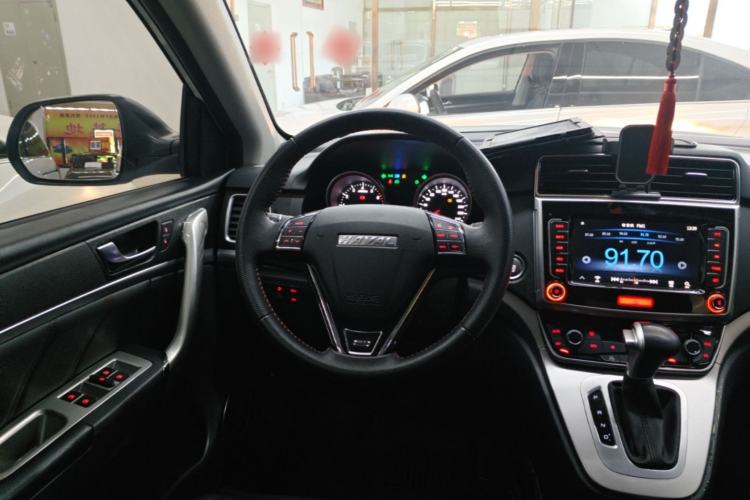 Used Haval M6 2019 1.5T DCT Two-Wheel Drive Elite Version China V Standard Steering Wheel