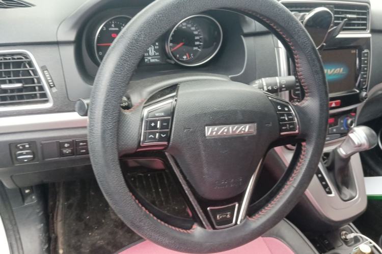 Used Haval M6 2019 1.5T DCT Two-Wheel Drive Elite Version China VI Standard Steering Wheel