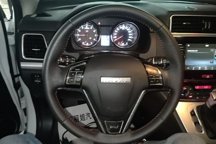 Used Haval M6 2019 1.5T DCT Two-Wheel Drive Elite Version China VI Standard Steering Wheel