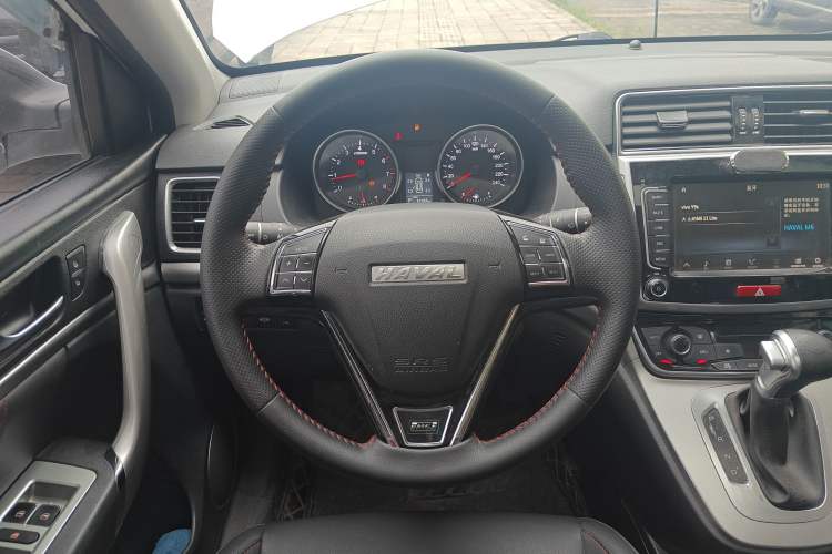 Used Haval M6 2019 1.5T DCT Two-Wheel Drive Elite Version China VI Standard Steering Wheel