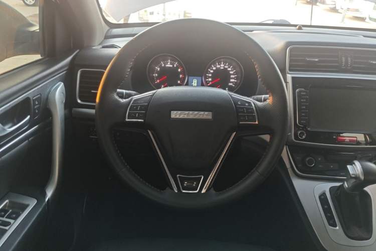 Used Haval M6 2019 1.5T DCT Two-Wheel Drive Elite Version China VI Standard Steering Wheel
