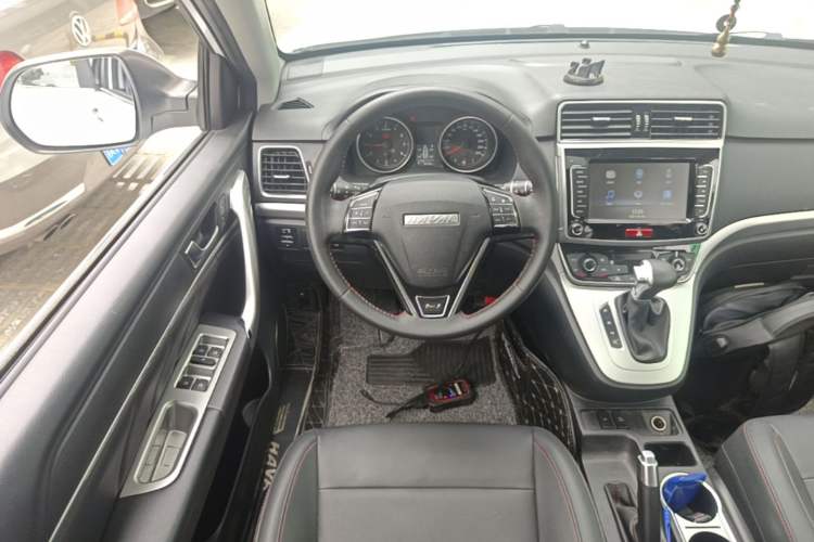 Used Haval M6 2019 1.5T DCT Two-Wheel Drive Elite Version China VI Standard Steering Wheel