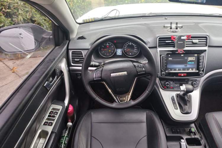 Used Haval M6 2019 1.5T DCT Two-Wheel Drive Elite Version China V Standard Steering Wheel