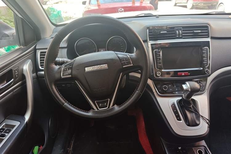 Used Haval M6 2019 1.5T DCT Two-Wheel Drive Elite Version China VI Standard Steering Wheel