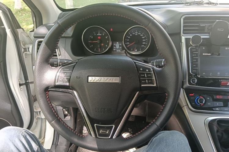 Used Haval M6 2019 1.5T Manual Two-Wheel Drive Elite Version China VI Standard Steering Wheel