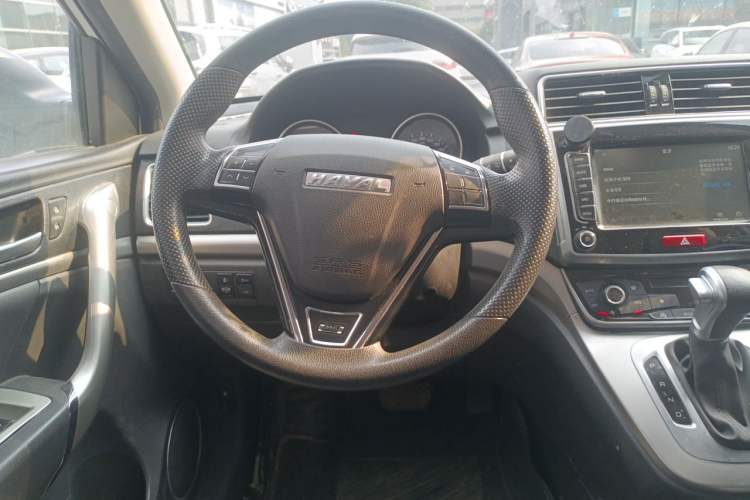 Used Haval M6 2019 1.5T DCT Two-Wheel Drive Value Edition China VI Standard Steering Wheel