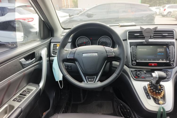 Used Haval M6 2019 1.5T DCT Two-Wheel Drive Elite Version China VI Standard Steering Wheel