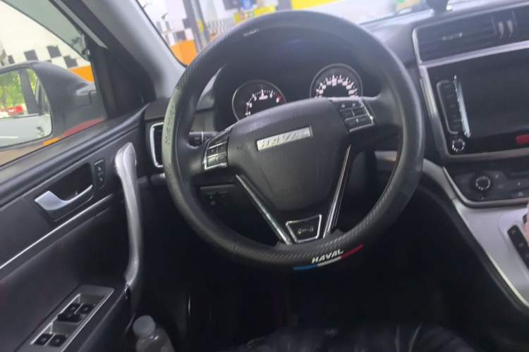 Used Haval M6 2019 1.5T DCT Two-Wheel Drive Elite Version China VI Standard Steering Wheel