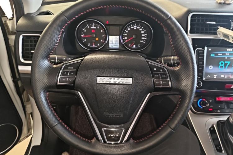 Used Haval M6 2019 1.5T DCT Two-Wheel Drive Elite Version China VI Standard Steering Wheel