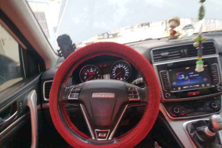 Used Haval M6 2019 1.5T Manual Two-Wheel Drive Urban Version China V Standard Steering Wheel