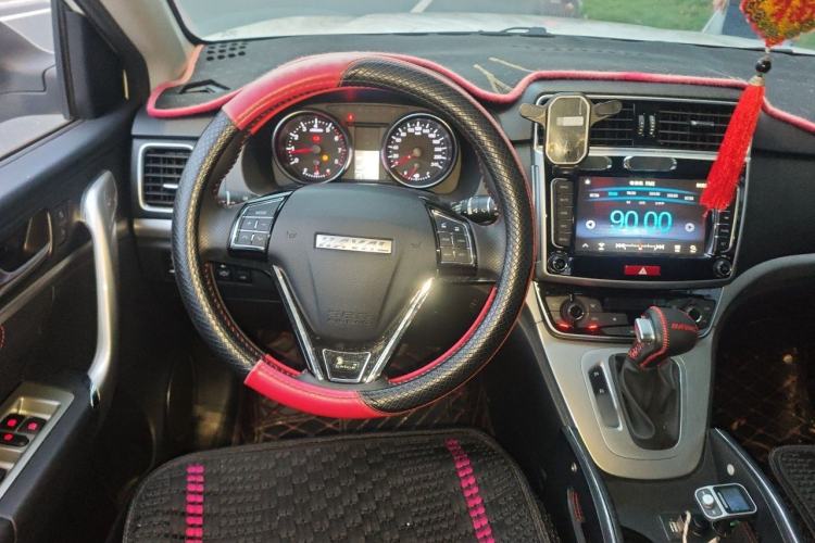 Used Haval M6 2019 1.5T DCT Two-Wheel Drive Elite Version China VI Standard Steering Wheel