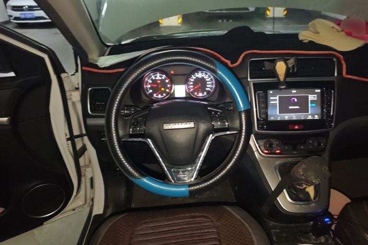 Used Haval M6 2019 1.5T Manual Two-Wheel Drive Elite Version China V Standard Steering Wheel