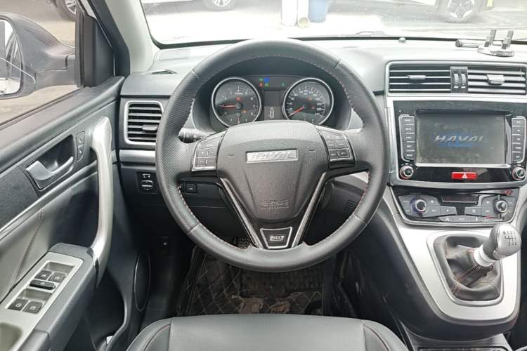 Used Haval M6 2019 1.5T Manual Two-Wheel Drive Elite Version China VI Standard Steering Wheel