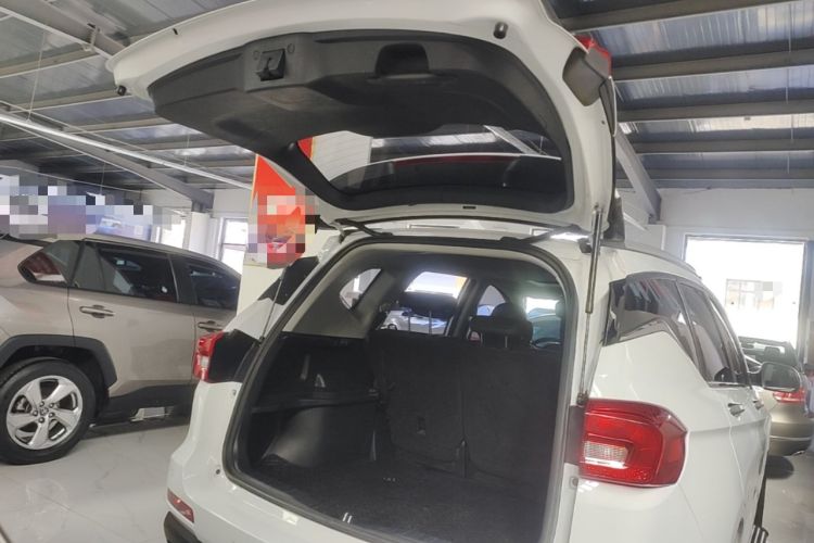 Used Haval M6 2019 1.5T DCT Two-Wheel Drive Value Edition China VI Standard Trunk