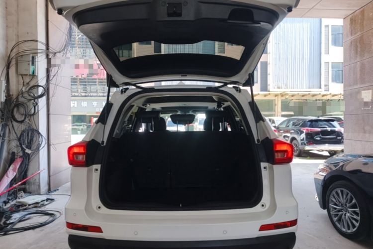 Used Haval M6 2019 1.5T DCT Two-Wheel Drive Value Edition China VI Standard Trunk