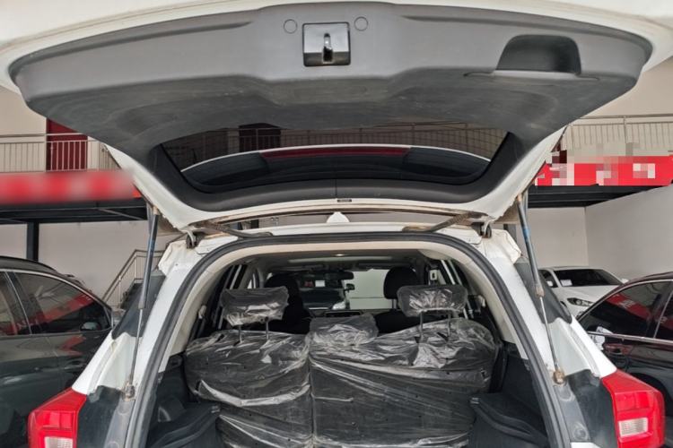 Used Haval M6 2019 1.5T DCT Two-Wheel Drive Elite Version China VI Standard Trunk