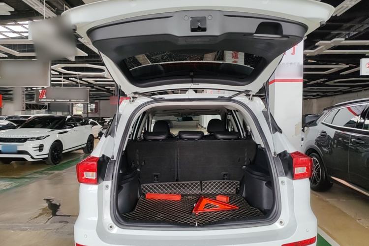 Used Haval M6 2019 1.5T DCT Two-Wheel Drive Elite Version China VI Standard Trunk