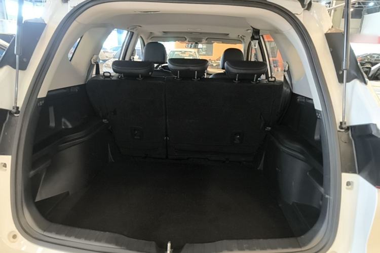 Used Haval M6 2019 1.5T DCT Two-Wheel Drive Value Edition China VI Standard Trunk
