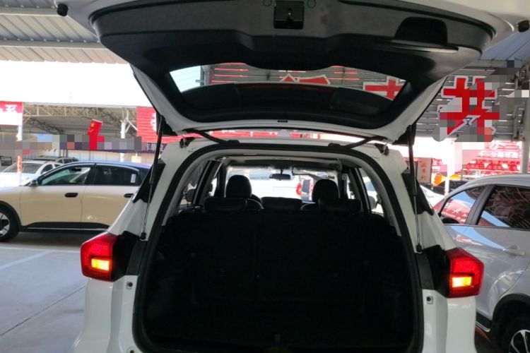 Used Haval M6 2019 1.5T DCT Two-Wheel Drive Value Edition China VI Standard Trunk