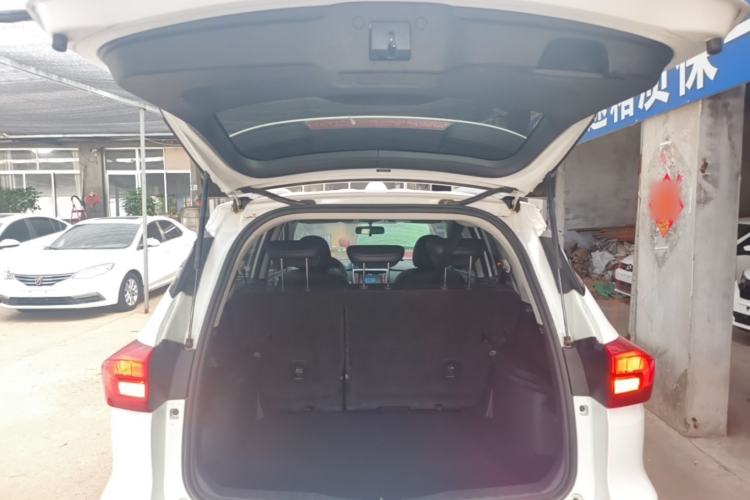 Used Haval M6 2019 1.5T Manual Two-Wheel Drive Elite Version China VI Standard Trunk