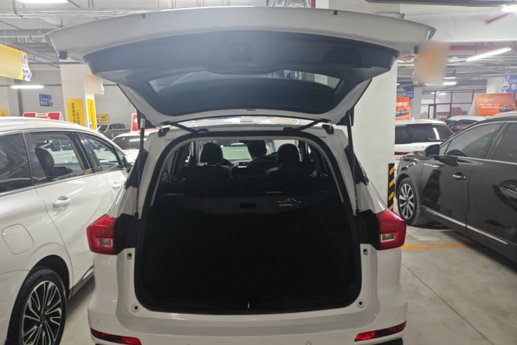 Used Haval M6 2019 1.5T DCT Two-Wheel Drive Value Edition China VI Standard Trunk
