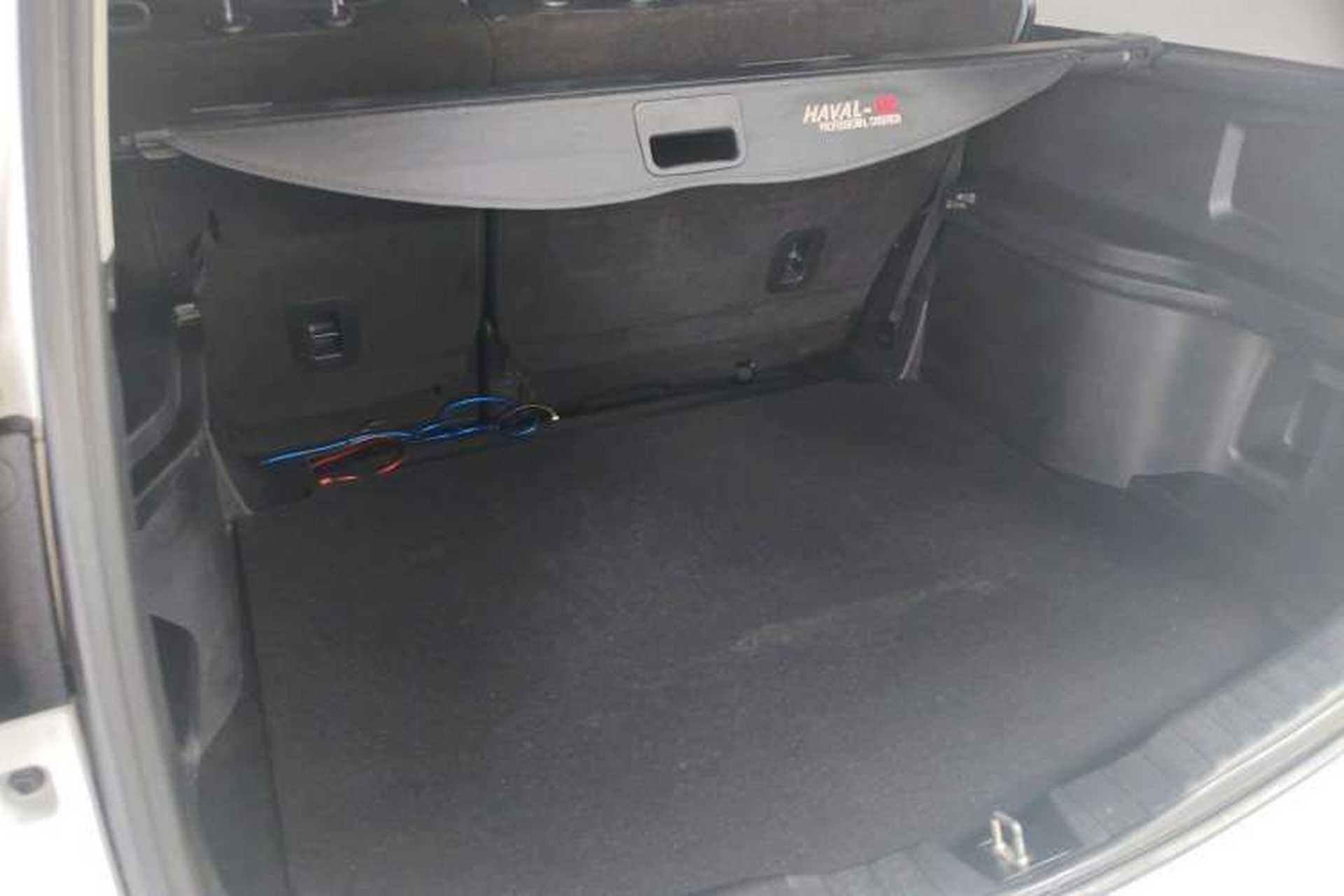 Used Haval M6 2019 1.5T DCT Two-Wheel Drive Value Edition China VI Standard Trunk
