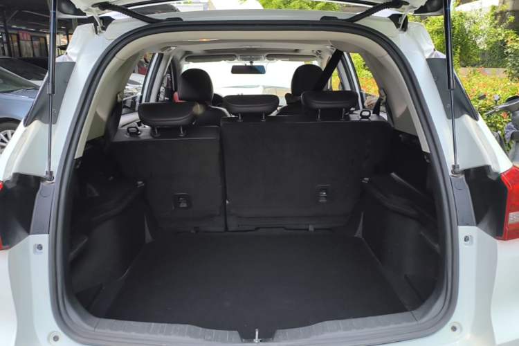 Used Haval M6 2019 1.5T DCT Two-Wheel Drive Elite Version China V Standard Trunk
