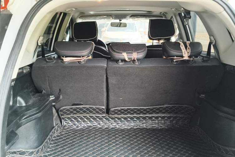 Used Haval M6 2019 1.5T Manual Two-Wheel Drive Elite Version China VI Standard Trunk