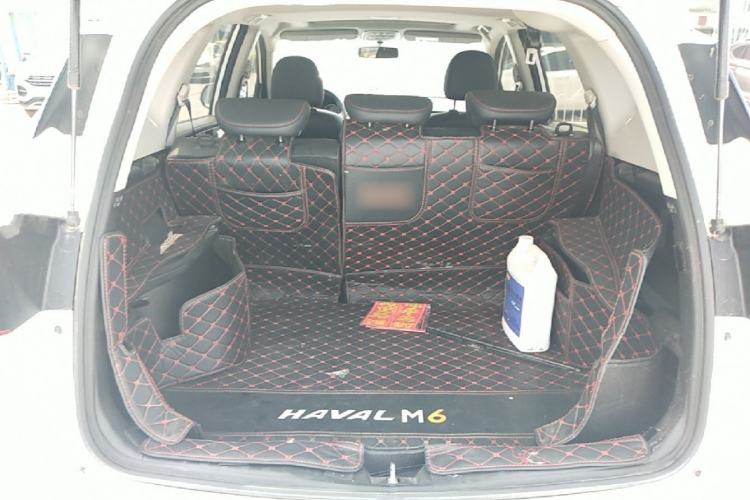 Used Haval M6 2019 1.5T Manual Two-Wheel Drive Elite Version China VI Standard Trunk