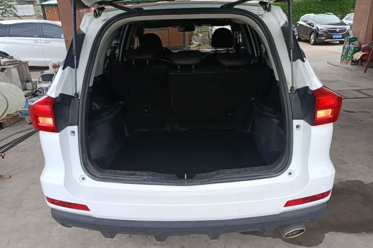 Used Haval M6 2019 1.5T DCT Two-Wheel Drive Value Edition China VI Standard Trunk
