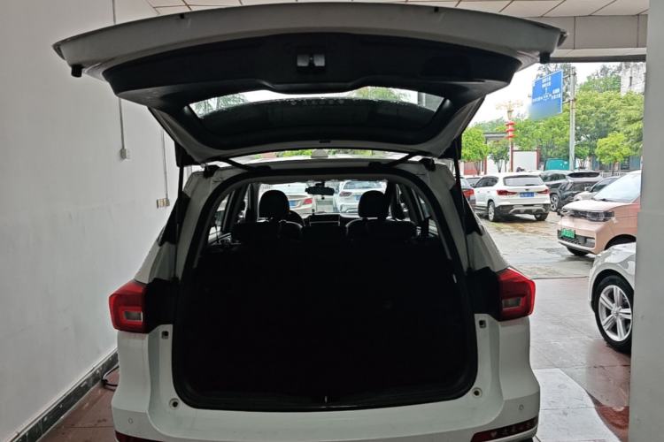 Used Haval M6 2019 1.5T DCT Two-Wheel Drive Elite Version China VI Standard Trunk