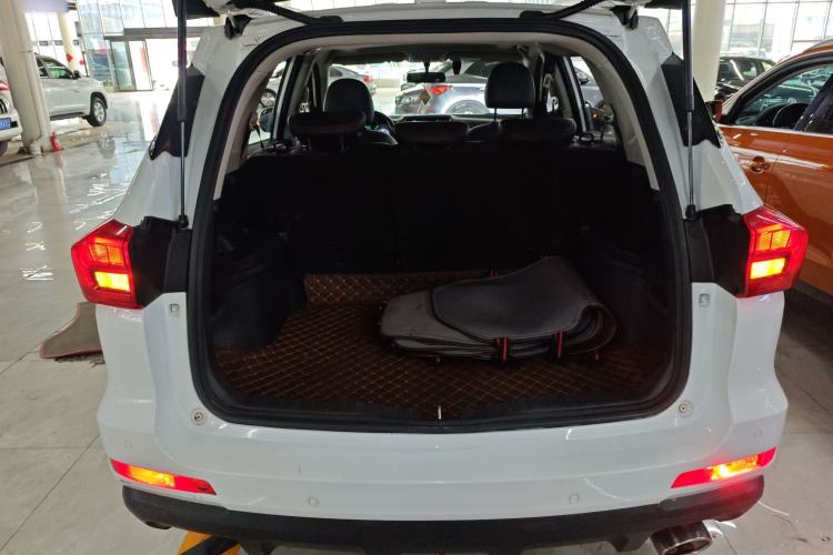 Used Haval M6 2019 1.5T DCT Two-Wheel Drive Elite Version China VI Standard Trunk