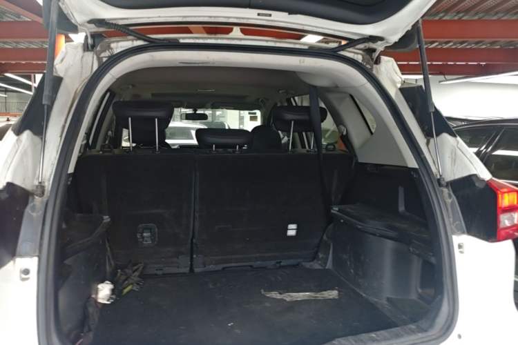 Used Haval M6 2019 1.5T Manual Two-Wheel Drive Elite Version China VI Standard Trunk
