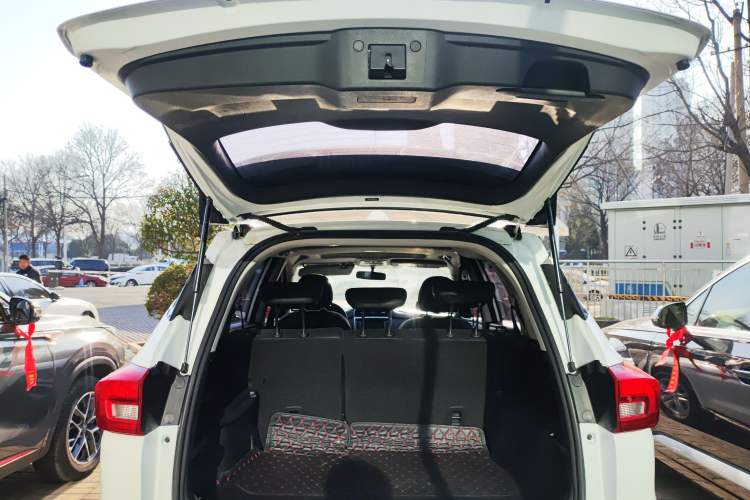 Used Haval M6 2019 1.5T DCT Two-Wheel Drive Elite Version China VI Standard Trunk