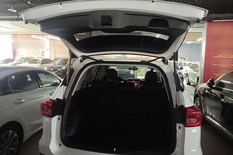 Used Haval M6 2019 1.5T DCT Two-Wheel Drive Elite Version China VI Standard Trunk